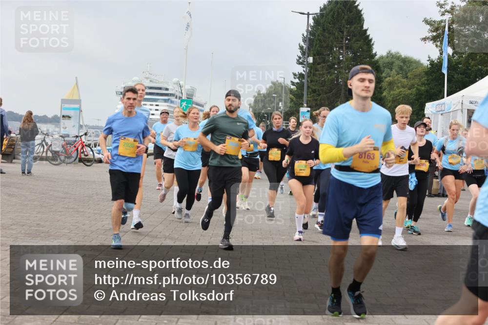 13.09.2026 - Kiel Lauf Andreas Tolksdorf http://msf.ph/oto/10356789 13.09.2026 09:59:23 Kiellinie 2920, 8163, 5788 meine-sportfotos.de