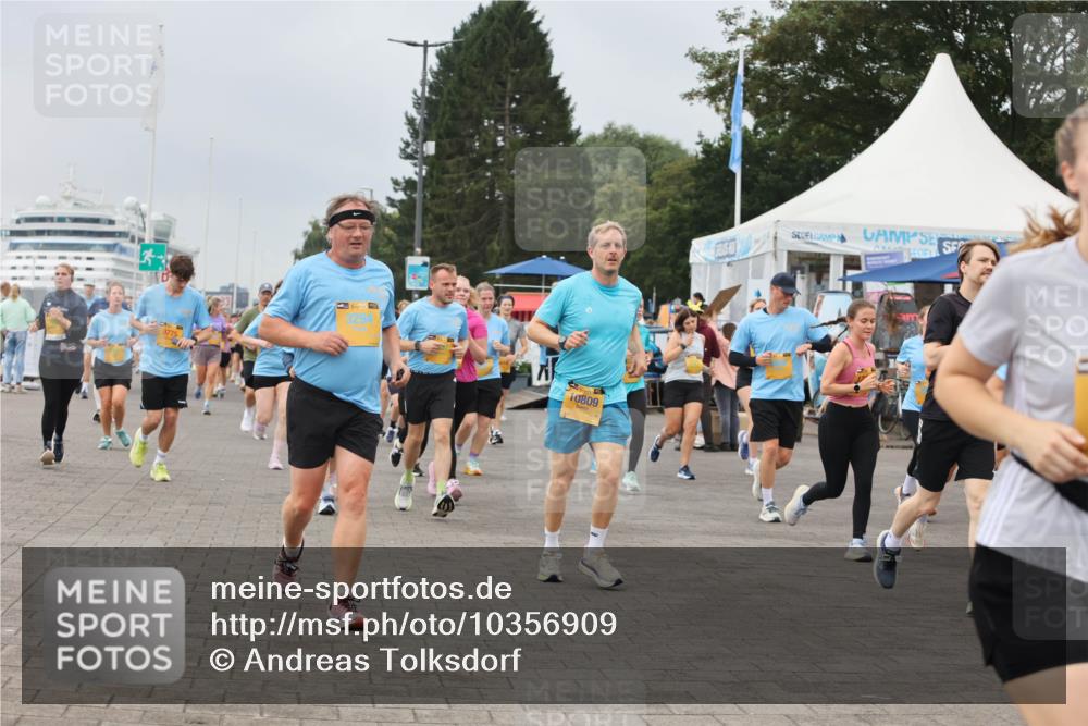 13.09.2026 - Kiel Lauf Andreas Tolksdorf http://msf.ph/oto/10356909 13.09.2026 09:59:28 Kiellinie 9775, 3, 3294, 10809 meine-sportfotos.de