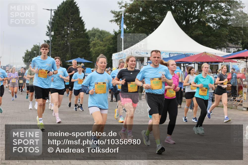 13.09.2026 - Kiel Lauf Andreas Tolksdorf http://msf.ph/oto/10356980 13.09.2026 09:59:30 Kiellinie 9775, 9007, 39, 2470, 35, 4619, 6367, 9699, 4809 meine-sportfotos.de