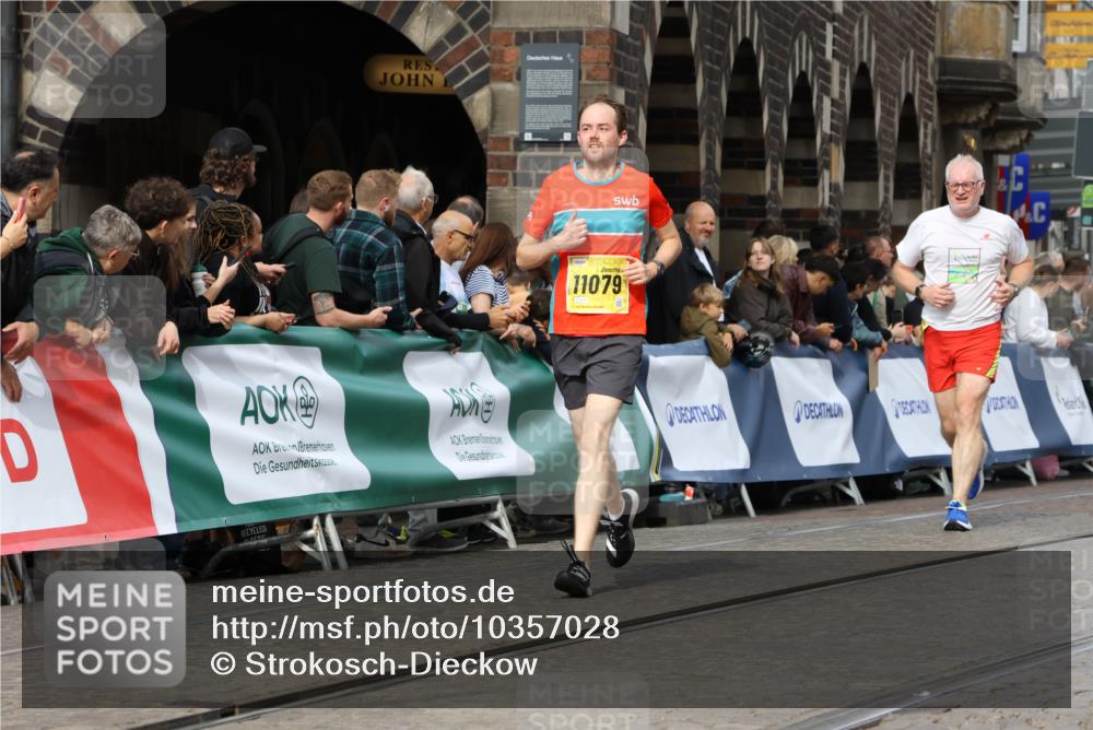 13.09.2026 - 21. swb-Marathon Bremen Strokosch-Dieckow http://msf.ph/oto/10357028 13.09.2026 10:57:04 Ziel 10240, 10372, 10486, 10540, 10610, 10721, 10771, 10824, 10888, 10936, 11064, 11349, 11474, 11601, 11872, 11911, 11996, 12284, 12434, 10166, 10578, 10687, 10700, 10772, 10969, 11236, 11292, 11484, 11667, 12263, 12382, 12383, 12400, 12411 meine-sportfotos.de