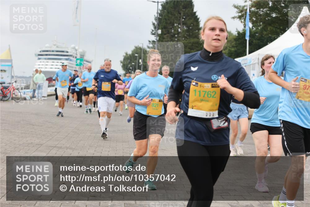13.09.2026 - Kiel Lauf Andreas Tolksdorf http://msf.ph/oto/10357042 13.09.2026 09:59:33 Kiellinie 38, 821, 1, 38, 11762, 97 meine-sportfotos.de