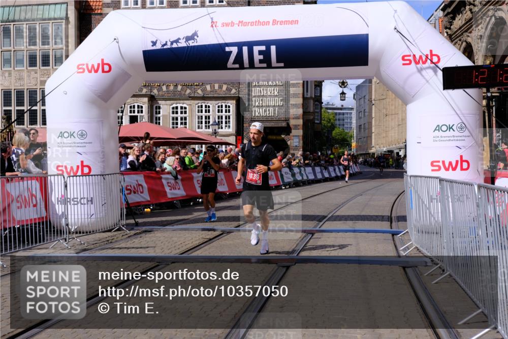 13.09.2026 - 21. swb-Marathon Bremen Tim E. http://msf.ph/oto/10357050 13.09.2026 12:51:49 Ziel 3617, 13033 meine-sportfotos.de