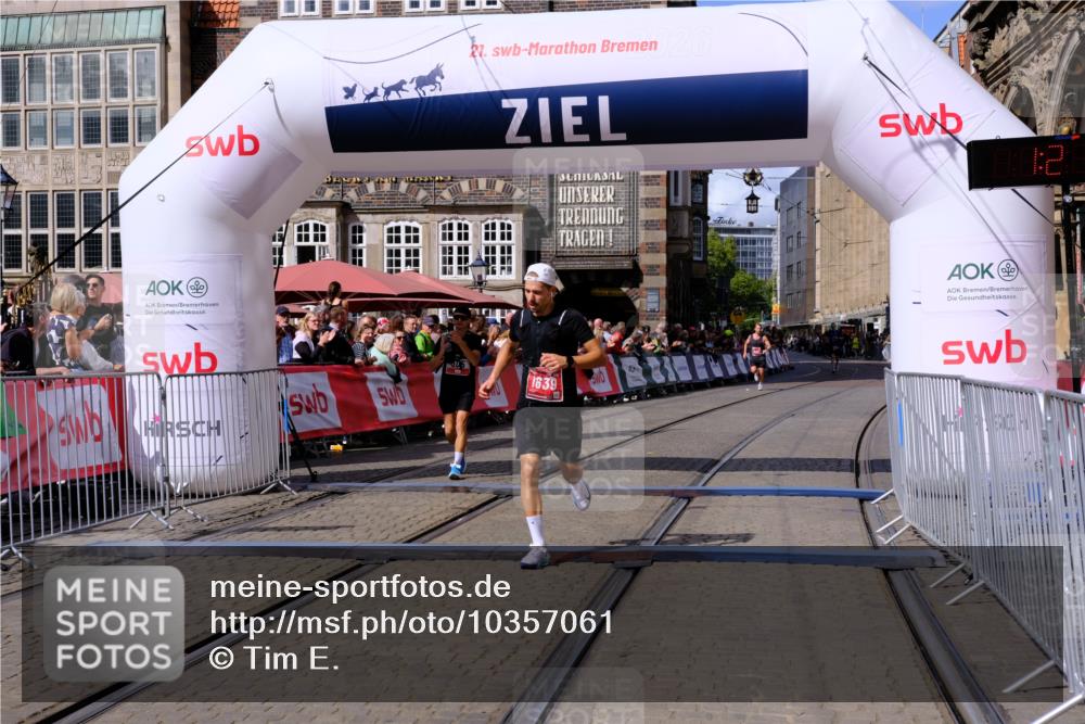13.09.2026 - 21. swb-Marathon Bremen Tim E. http://msf.ph/oto/10357061 13.09.2026 12:51:50 Ziel 3617, 13033 meine-sportfotos.de