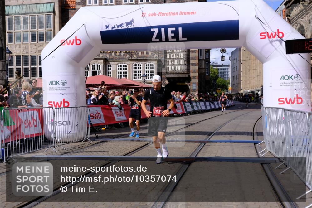13.09.2026 - 21. swb-Marathon Bremen Tim E. http://msf.ph/oto/10357074 13.09.2026 12:51:50 Ziel 3617, 13033 meine-sportfotos.de