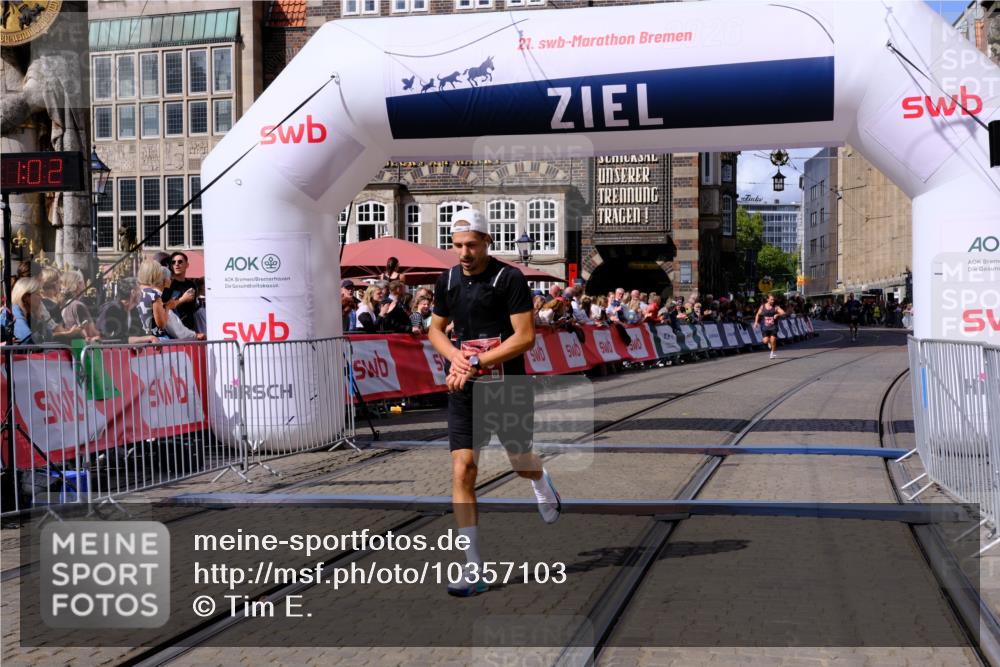 13.09.2026 - 21. swb-Marathon Bremen Tim E. http://msf.ph/oto/10357103 13.09.2026 12:51:50 Ziel 3617, 13033 meine-sportfotos.de
