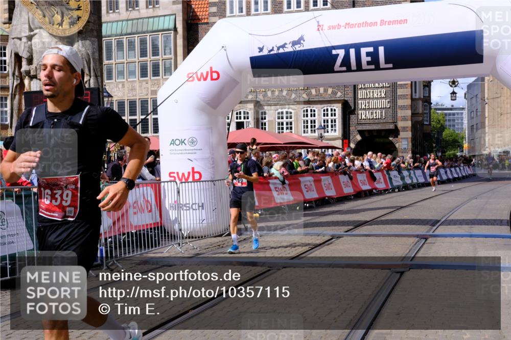 13.09.2026 - 21. swb-Marathon Bremen Tim E. http://msf.ph/oto/10357115 13.09.2026 12:51:51 Ziel 3617 meine-sportfotos.de