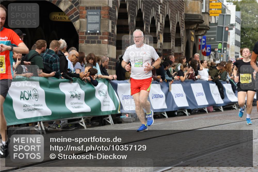 13.09.2026 - 21. swb-Marathon Bremen Strokosch-Dieckow http://msf.ph/oto/10357129 13.09.2026 10:57:05 Ziel 10372, 10486, 10540, 10610, 10721, 10771, 10824, 10888, 10936, 11064, 11349, 11474, 11601, 11872, 11911, 11996, 12284, 12434, 10166, 10578, 10687, 10700, 10969, 11236, 11292, 11484, 11667, 12263, 12382, 12383, 12400, 12411 meine-sportfotos.de