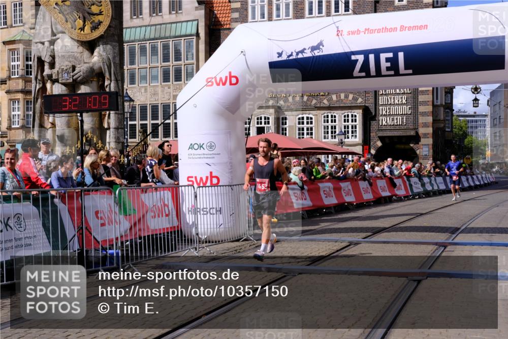 13.09.2026 - 21. swb-Marathon Bremen Tim E. http://msf.ph/oto/10357150 13.09.2026 12:51:58 Ziel 482, 943, 1126 meine-sportfotos.de
