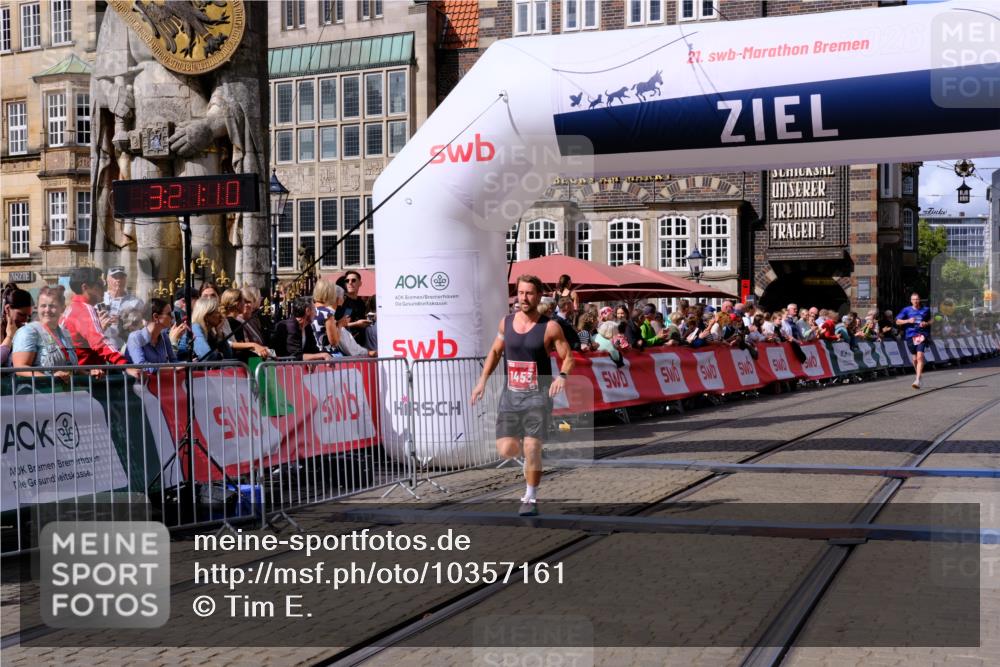 13.09.2026 - 21. swb-Marathon Bremen Tim E. http://msf.ph/oto/10357161 13.09.2026 12:51:58 Ziel 482, 943, 1126 meine-sportfotos.de