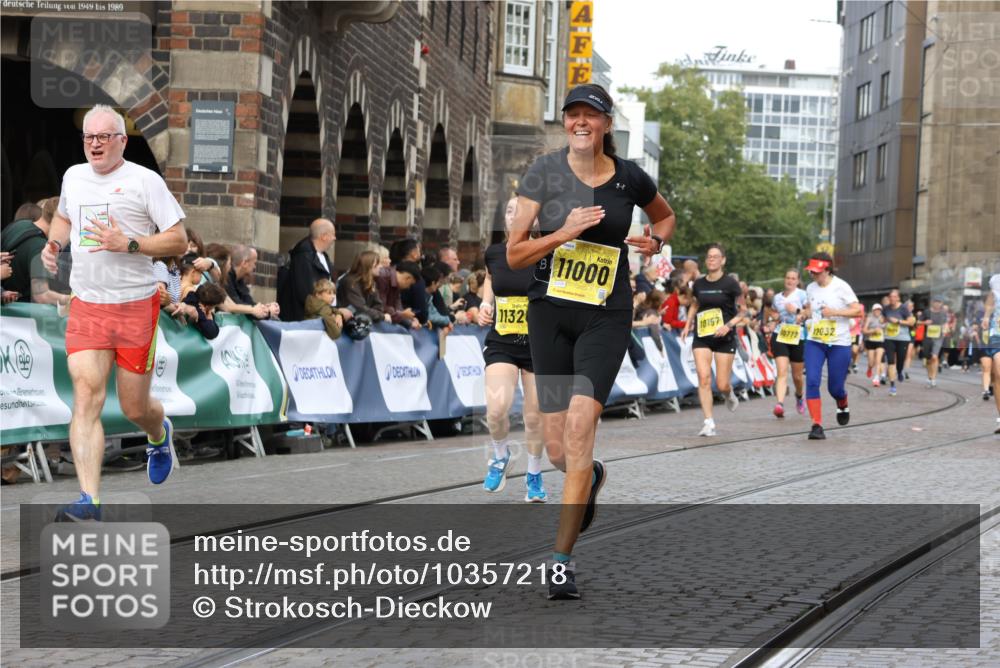 13.09.2026 - 21. swb-Marathon Bremen Strokosch-Dieckow http://msf.ph/oto/10357218 13.09.2026 10:57:06 Ziel 10372, 10486, 10540, 10610, 10721, 10771, 10824, 10888, 10936, 11064, 11079, 11349, 11474, 11601, 11872, 12284, 12434, 10166, 10578, 10687, 10700, 10969, 11236, 11292, 11484, 11667, 12263, 12382, 12383, 12400, 12411 meine-sportfotos.de