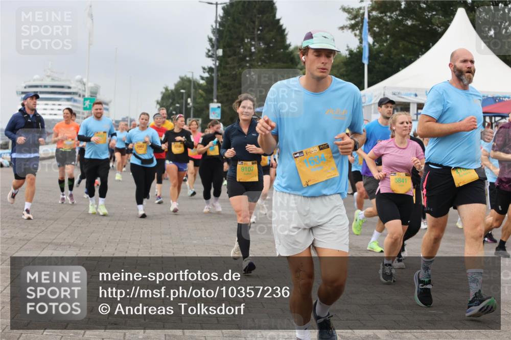 13.09.2026 - Kiel Lauf Andreas Tolksdorf http://msf.ph/oto/10357236 13.09.2026 09:59:39 Kiellinie 2662, 9107, 38, 1634, 5841 meine-sportfotos.de