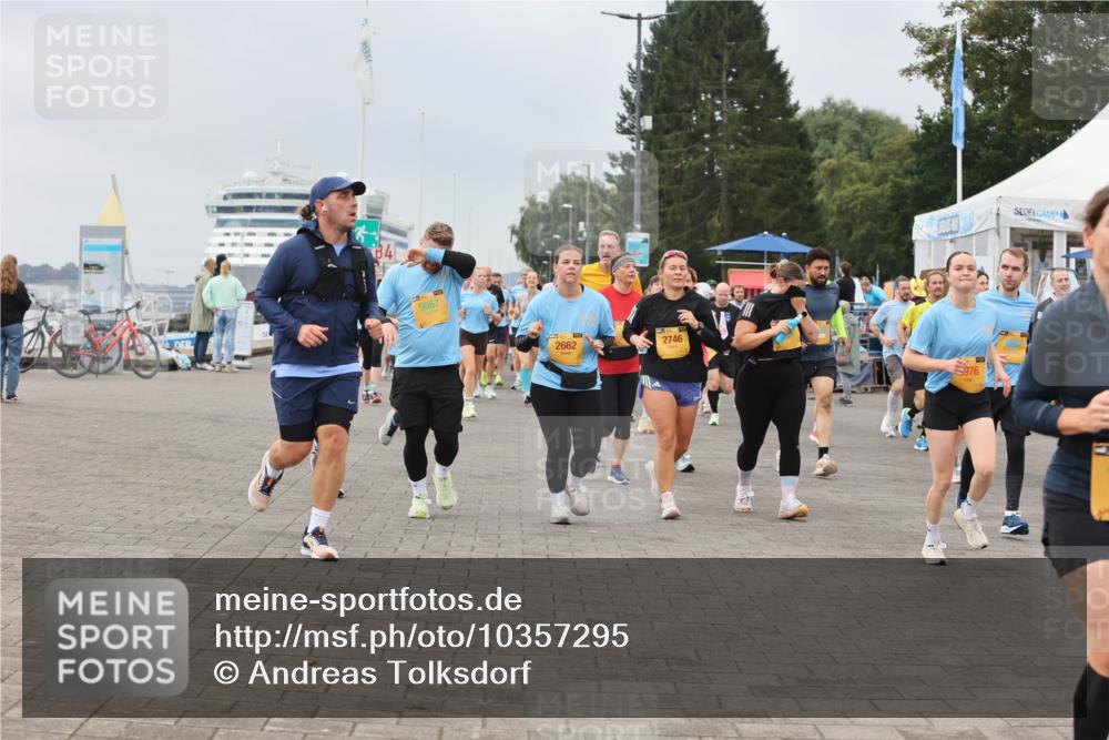13.09.2026 - Kiel Lauf Andreas Tolksdorf http://msf.ph/oto/10357295 13.09.2026 09:59:40 Kiellinie 84, 9067, 2662, 2746, 976 meine-sportfotos.de
