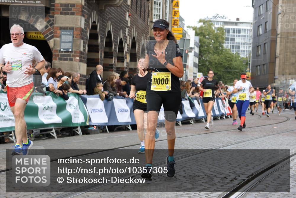 13.09.2026 - 21. swb-Marathon Bremen Strokosch-Dieckow http://msf.ph/oto/10357305 13.09.2026 10:57:07 Ziel 10372, 10486, 10540, 10610, 10721, 10771, 10824, 10888, 10936, 11000, 11064, 11079, 11474, 11601, 11872, 12284, 12434, 10166, 10517, 10518, 10578, 10687, 10700, 10969, 11236, 11292, 11484, 11609, 11667, 12263, 12382, 12383, 12400, 12411 meine-sportfotos.de