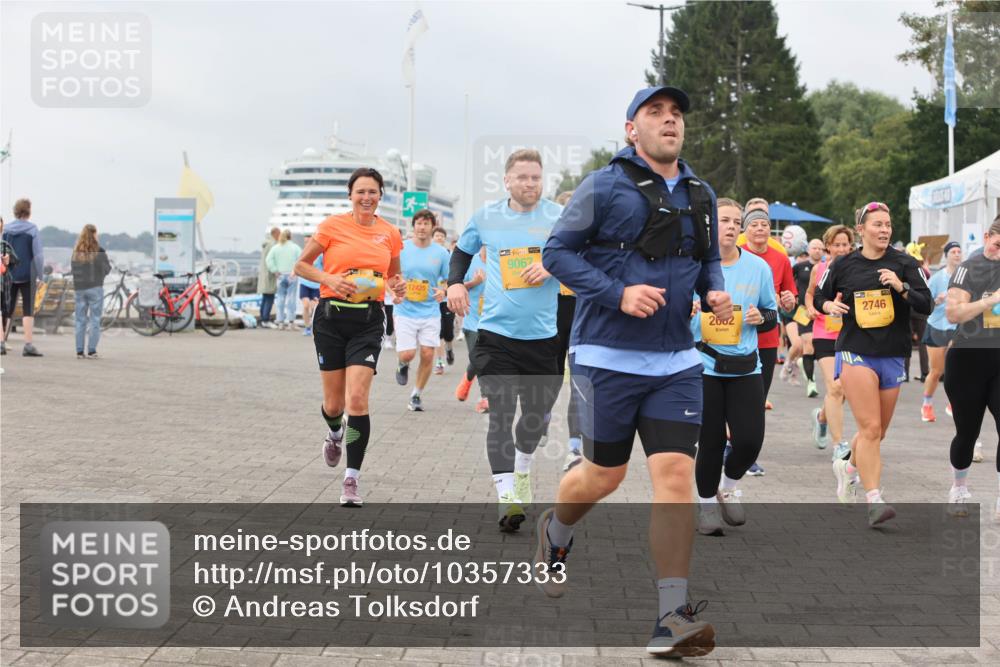 13.09.2026 - Kiel Lauf Andreas Tolksdorf http://msf.ph/oto/10357333 13.09.2026 09:59:42 Kiellinie 12425, 9067, 2602, 2746 meine-sportfotos.de