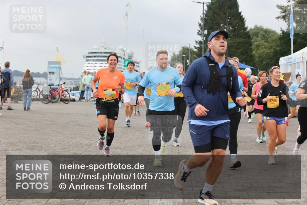 13.09.2026 - Kiel Lauf Andreas Tolksdorf http://msf.ph/oto/10357338 13.09.2026 09:59:42 Kiellinie 38, 12425, 1252, 9067, 39, 2746 meine-sportfotos.de