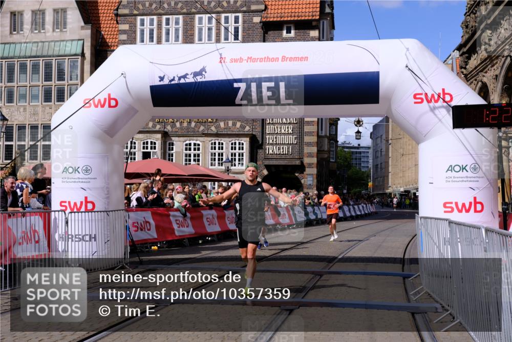 13.09.2026 - 21. swb-Marathon Bremen Tim E. http://msf.ph/oto/10357359 13.09.2026 12:52:36 Ziel 959, 1357, 1507 meine-sportfotos.de