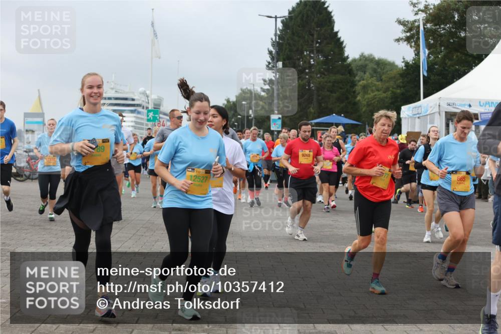 13.09.2026 - Kiel Lauf Andreas Tolksdorf http://msf.ph/oto/10357412 13.09.2026 09:59:58 Kiellinie 0138, 89, 840, 38, 12527, 9265, 665 meine-sportfotos.de