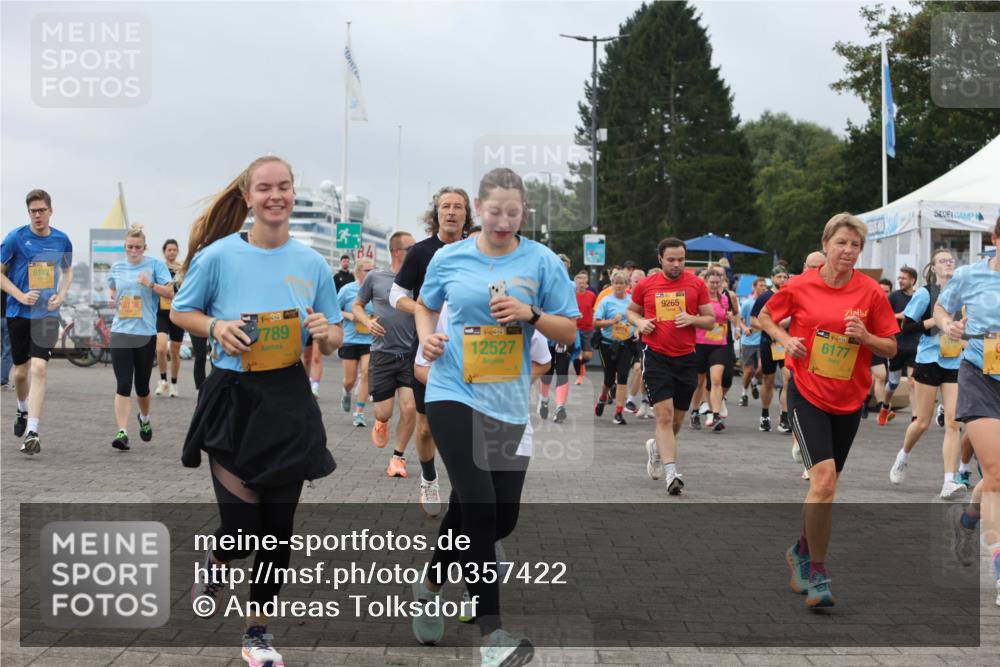 13.09.2026 - Kiel Lauf Andreas Tolksdorf http://msf.ph/oto/10357422 13.09.2026 09:59:58 Kiellinie 6142, 0138, 38, 789, 4, 11138, 12527, 9265, 439, 6177 meine-sportfotos.de
