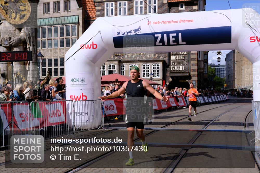13.09.2026 - 21. swb-Marathon Bremen Tim E. http://msf.ph/oto/10357430 13.09.2026 12:52:37 Ziel 959, 1357, 1507 meine-sportfotos.de