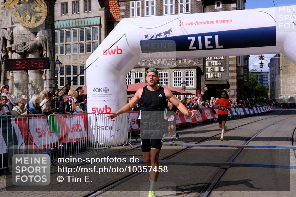 13.09.2026 - 21. swb-Marathon Bremen Tim E. http://msf.ph/oto/10357458 13.09.2026 12:52:37 Ziel 959, 1357, 1507 meine-sportfotos.de