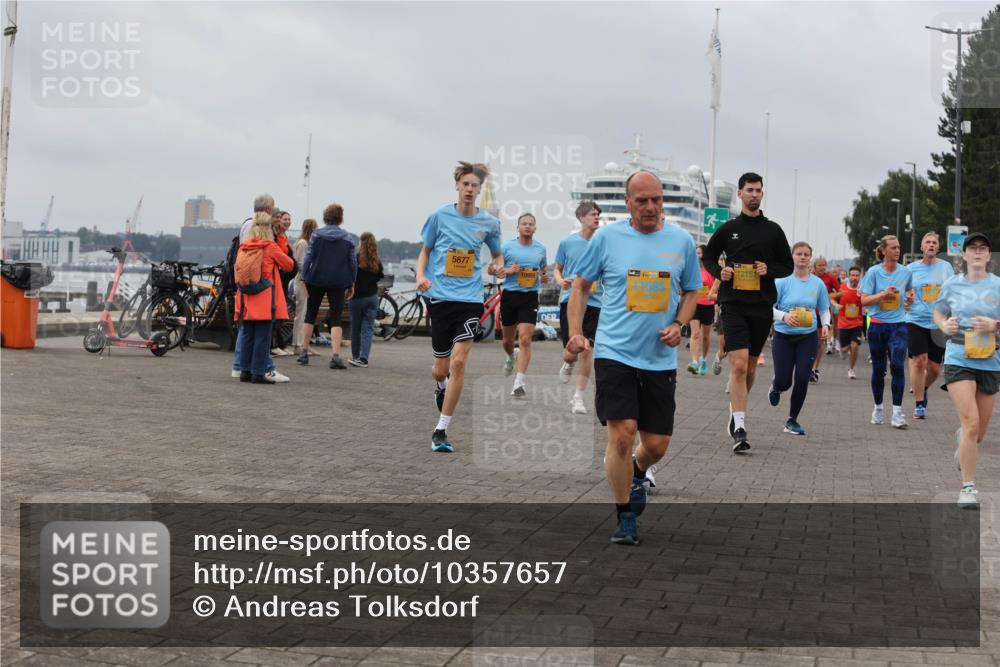 13.09.2026 - Kiel Lauf Andreas Tolksdorf http://msf.ph/oto/10357657 13.09.2026 10:00:07 Kiellinie 5677, 10980, 121511, 39, 11585 meine-sportfotos.de