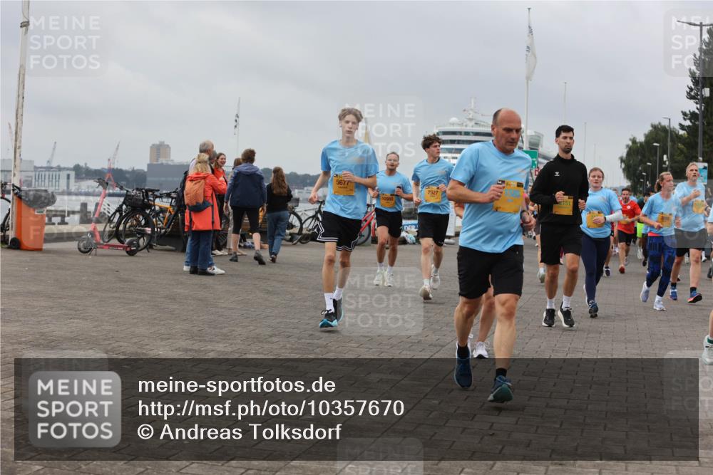 13.09.2026 - Kiel Lauf Andreas Tolksdorf http://msf.ph/oto/10357670 13.09.2026 10:00:07 Kiellinie 5677, 2927, 39, 151 meine-sportfotos.de