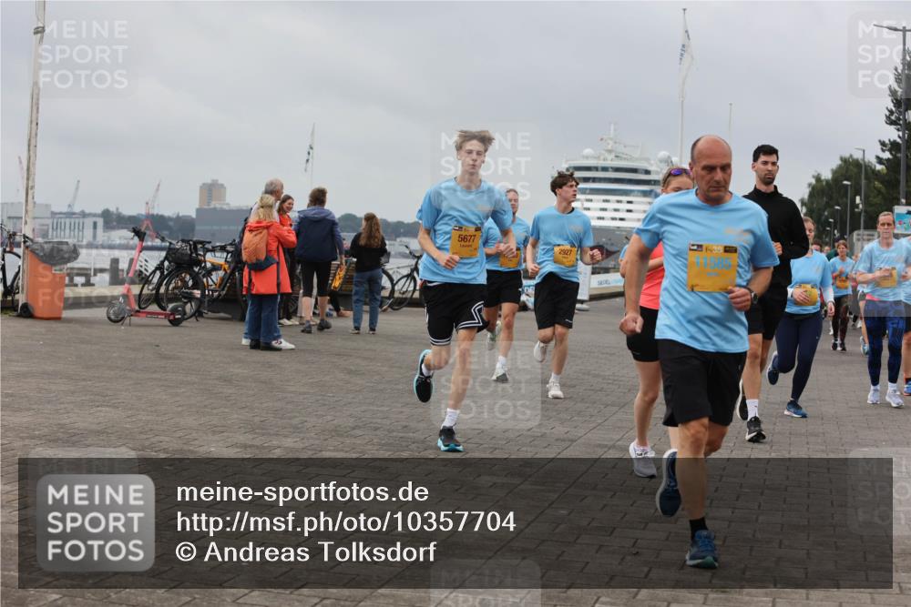 13.09.2026 - Kiel Lauf Andreas Tolksdorf http://msf.ph/oto/10357704 13.09.2026 10:00:08 Kiellinie 5677, 2927, 11585 meine-sportfotos.de