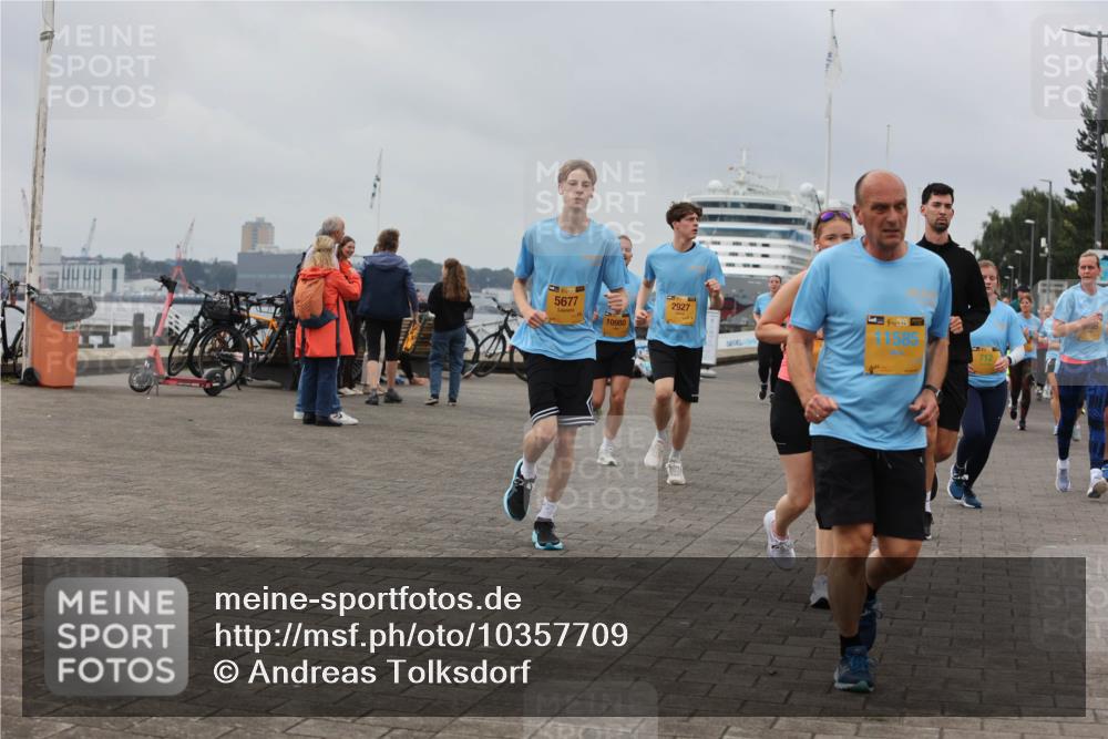 13.09.2026 - Kiel Lauf Andreas Tolksdorf http://msf.ph/oto/10357709 13.09.2026 10:00:08 Kiellinie 5677, 10980, 2927, 14, 39, 11585, 712 meine-sportfotos.de