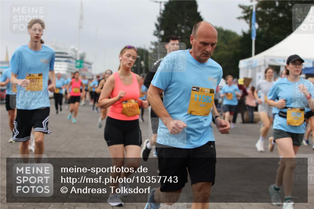 13.09.2026 - Kiel Lauf Andreas Tolksdorf http://msf.ph/oto/10357743 13.09.2026 10:00:09 Kiellinie 5677, 11559, 11585 meine-sportfotos.de