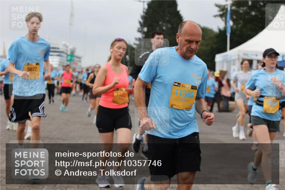 13.09.2026 - Kiel Lauf Andreas Tolksdorf http://msf.ph/oto/10357746 13.09.2026 10:00:09 Kiellinie 5677, 11559, 11585 meine-sportfotos.de