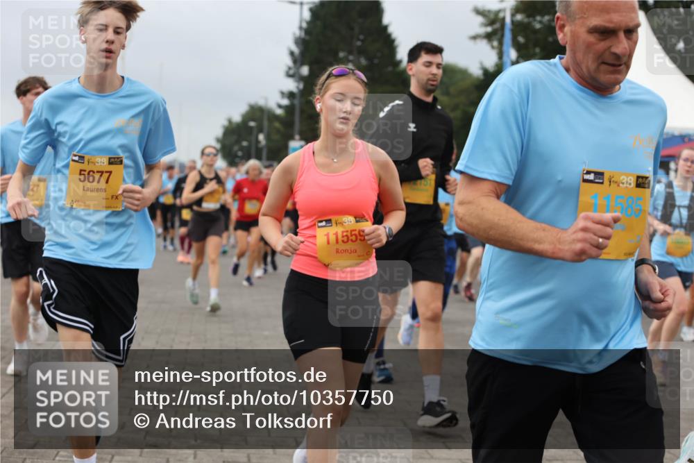 13.09.2026 - Kiel Lauf Andreas Tolksdorf http://msf.ph/oto/10357750 13.09.2026 10:00:09 Kiellinie 4, 38, 5677, 11559, 438, 11585 meine-sportfotos.de