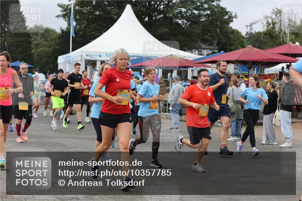 13.09.2026 - Kiel Lauf Andreas Tolksdorf http://msf.ph/oto/10357785 13.09.2026 10:00:13 Kiellinie 39, 26, 10992, 35, 7766 meine-sportfotos.de