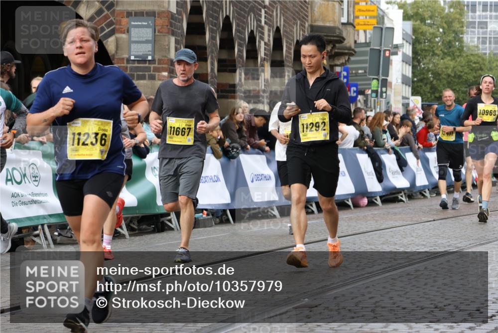 13.09.2026 - 21. swb-Marathon Bremen Strokosch-Dieckow http://msf.ph/oto/10357979 13.09.2026 10:57:20 Ziel 10157, 10408, 10610, 10772, 11000, 11079, 11236, 11328, 11484, 11946, 12032, 12284, 10177, 10226, 10300, 10394, 10517, 10518, 11106, 11365, 11480, 11498, 11609, 11734, 11965, 11966, 12037, 12111, 12372 meine-sportfotos.de