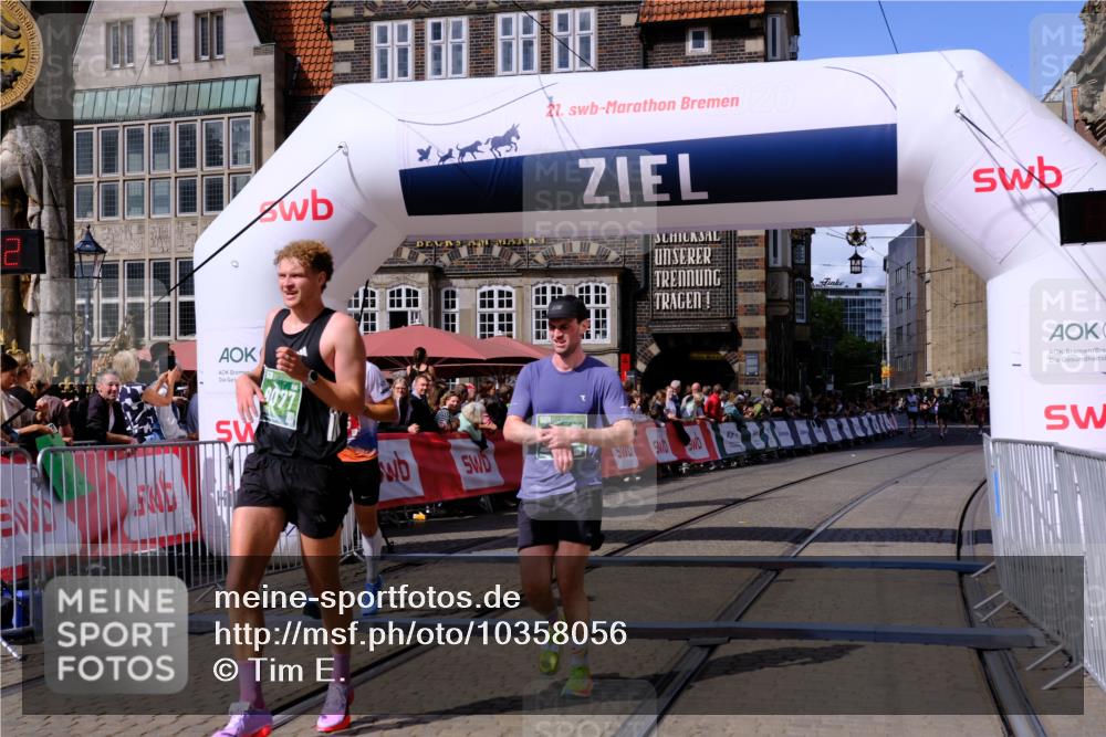 13.09.2026 - 21. swb-Marathon Bremen Tim E. http://msf.ph/oto/10358056 13.09.2026 12:53:21 Ziel 417, 2585, 7650, 8077, 9522 meine-sportfotos.de