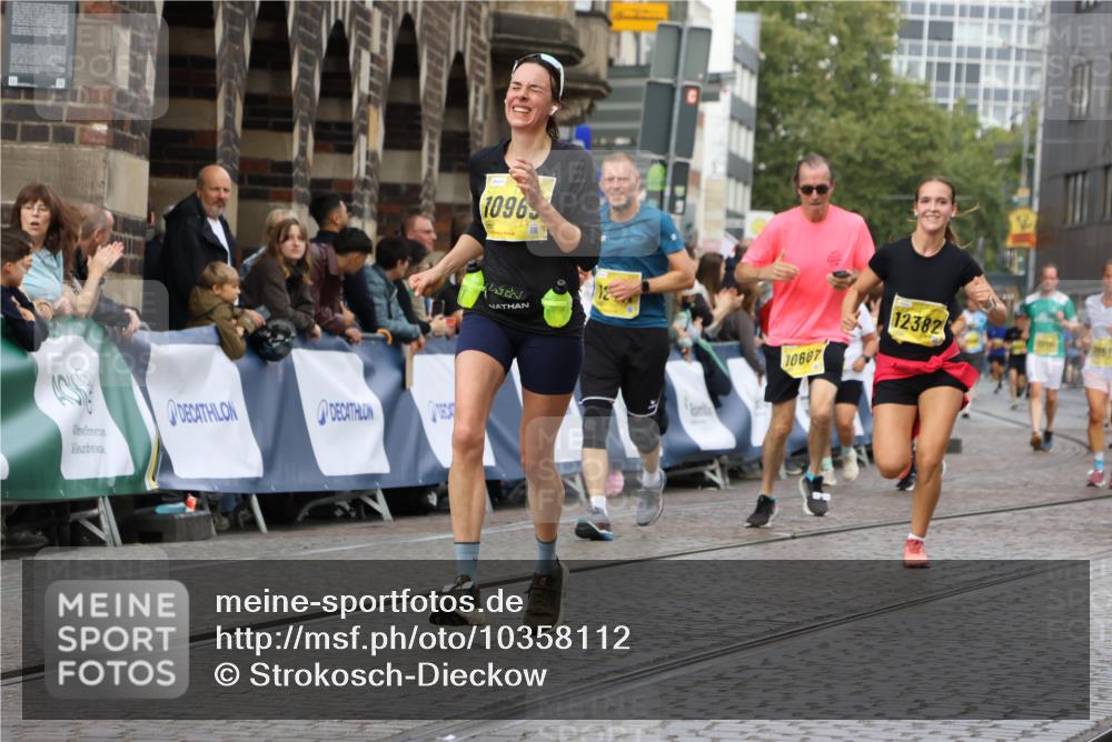 13.09.2026 - 21. swb-Marathon Bremen Strokosch-Dieckow http://msf.ph/oto/10358112 13.09.2026 10:57:22 Ziel 10157, 10408, 10578, 10610, 10700, 10772, 11000, 11079, 11236, 11292, 11328, 11484, 11667, 11946, 12032, 10177, 10226, 10300, 10394, 11106, 11245, 11365, 11480, 11498, 11734, 11965, 11966, 12037, 12111, 12372 meine-sportfotos.de