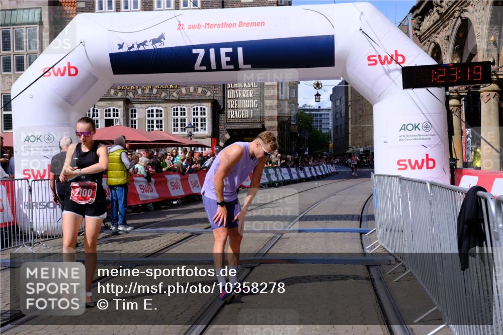 13.09.2026 - 21. swb-Marathon Bremen Tim E. http://msf.ph/oto/10358278 13.09.2026 12:53:41 Ziel 2352, 2670, 3080, 8081 meine-sportfotos.de