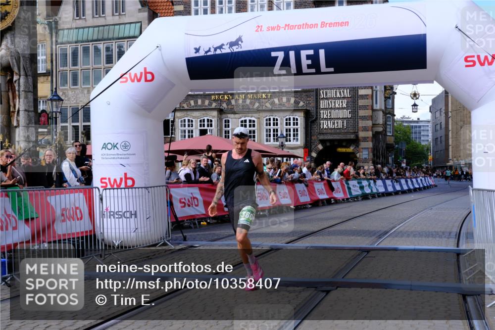13.09.2026 - 21. swb-Marathon Bremen Tim E. http://msf.ph/oto/10358407 13.09.2026 12:53:56 Ziel 272, 1089, 1168, 1606, 2352, 3080, 3606 meine-sportfotos.de