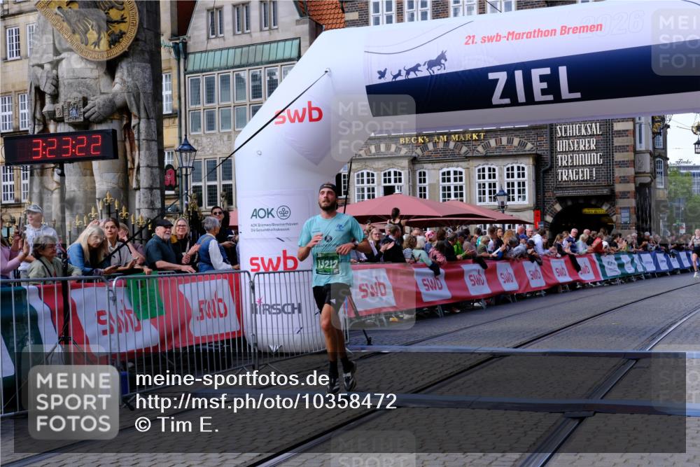 13.09.2026 - 21. swb-Marathon Bremen Tim E. http://msf.ph/oto/10358472 13.09.2026 12:54:10 Ziel 272, 5160, 13212 meine-sportfotos.de