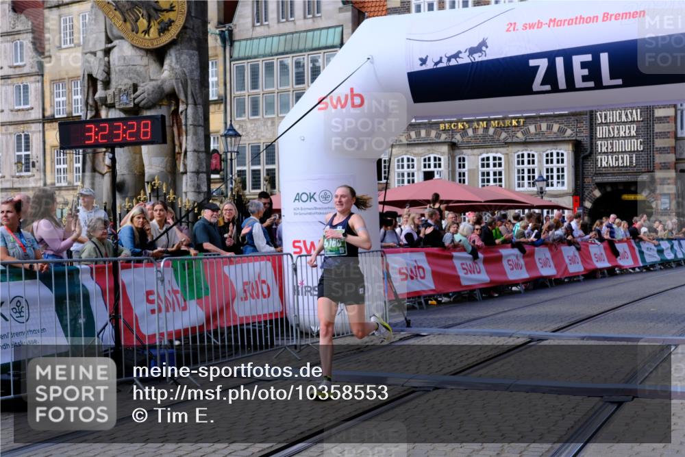 13.09.2026 - 21. swb-Marathon Bremen Tim E. http://msf.ph/oto/10358553 13.09.2026 12:54:16 Ziel 5160, 6112, 13212 meine-sportfotos.de