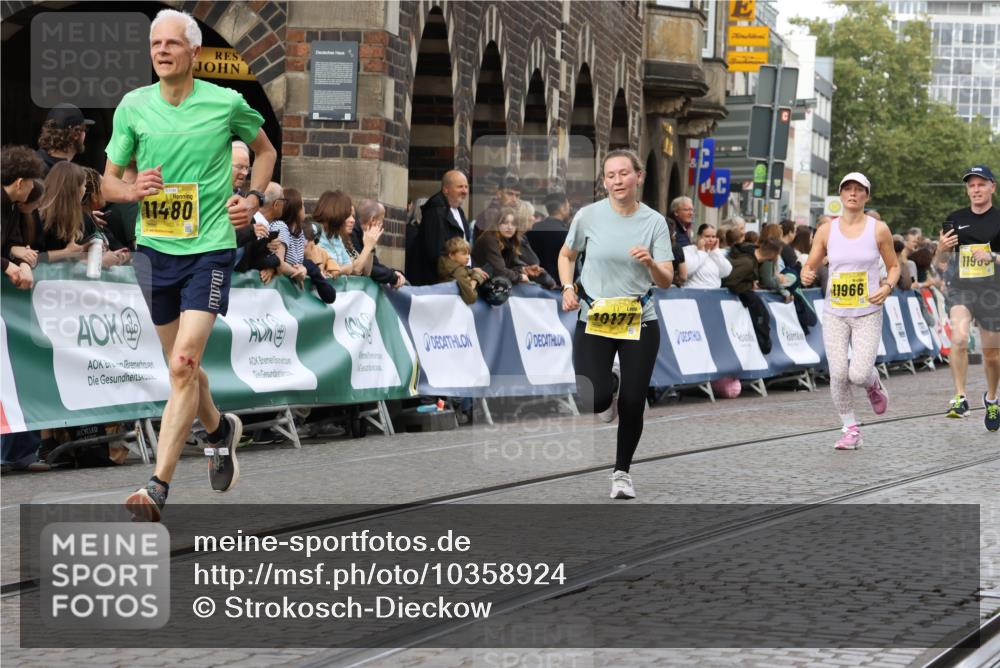 13.09.2026 - 21. swb-Marathon Bremen Strokosch-Dieckow http://msf.ph/oto/10358924 13.09.2026 10:57:40 Ziel 10166, 10226, 10300, 10394, 10517, 10518, 10578, 10687, 10700, 10969, 11236, 11292, 11365, 11484, 11498, 11609, 11667, 11734, 12037, 12111, 12263, 12372, 12382, 12383, 12400, 12411, 10078, 10460, 10565, 10707, 10728, 11153, 11532, 11568, 11824, 11856, 12228, 12231, 12264, 12427, 12551, 12555 meine-sportfotos.de