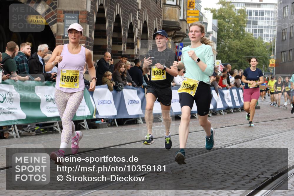 13.09.2026 - 21. swb-Marathon Bremen Strokosch-Dieckow http://msf.ph/oto/10359181 13.09.2026 10:57:42 Ziel 10166, 10177, 10226, 10300, 10394, 10517, 10518, 10578, 10687, 10969, 11106, 11365, 11480, 11498, 11609, 11667, 11734, 11966, 12037, 12111, 12263, 12372, 12382, 12383, 12400, 12411, 10078, 10460, 10559, 10565, 10707, 10728, 11136, 11153, 11332, 11532, 11568, 11824, 11856, 12228, 12231, 12427, 12551, 12555 meine-sportfotos.de