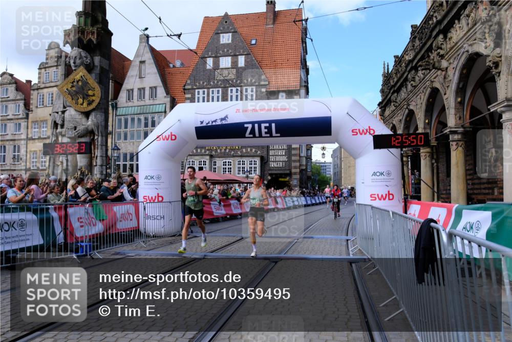 13.09.2026 - 21. swb-Marathon Bremen Tim E. http://msf.ph/oto/10359495 13.09.2026 12:56:12 Ziel 1583, 2072, 5163, 10034, 13080 meine-sportfotos.de