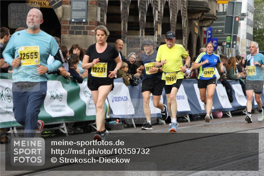 13.09.2026 - 21. swb-Marathon Bremen Strokosch-Dieckow http://msf.ph/oto/10359732 13.09.2026 10:57:56 Ziel 10177, 10300, 10394, 10460, 11106, 11153, 11245, 11365, 11480, 11498, 11532, 11568, 11734, 11965, 11966, 12037, 12111, 12222, 12264, 12372, 10494, 10543, 10604, 10673, 10826, 10828, 10903, 10914, 10931, 10932, 11295, 11332, 11752, 11863, 11884, 12441, 12482 meine-sportfotos.de