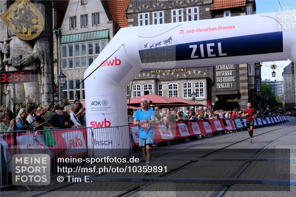 13.09.2026 - 21. swb-Marathon Bremen Tim E. http://msf.ph/oto/10359891 13.09.2026 12:56:40 Ziel 250, 13224 meine-sportfotos.de