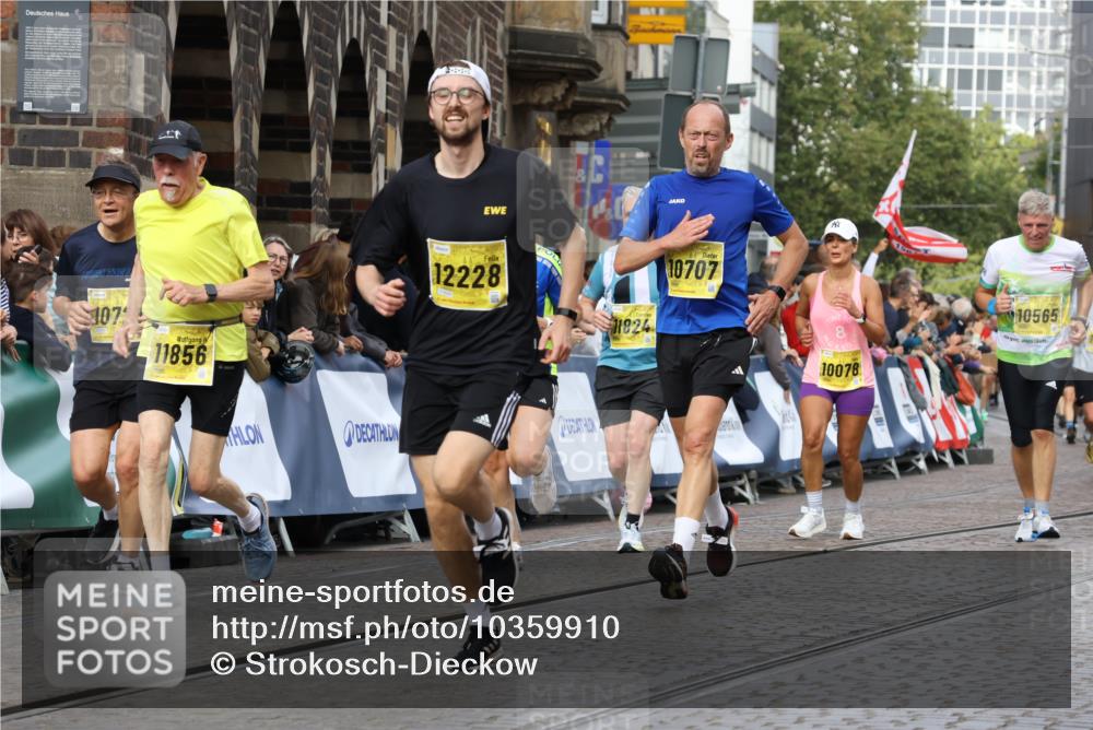 13.09.2026 - 21. swb-Marathon Bremen Strokosch-Dieckow http://msf.ph/oto/10359910 13.09.2026 10:57:57 Ziel 10177, 10394, 10460, 11106, 11153, 11245, 11365, 11480, 11532, 11568, 11734, 11965, 11966, 12037, 12111, 12222, 12228, 12264, 12372, 10494, 10543, 10604, 10673, 10826, 10828, 10903, 10914, 10931, 10932, 11295, 11752, 11863, 11884, 12441, 12482 meine-sportfotos.de