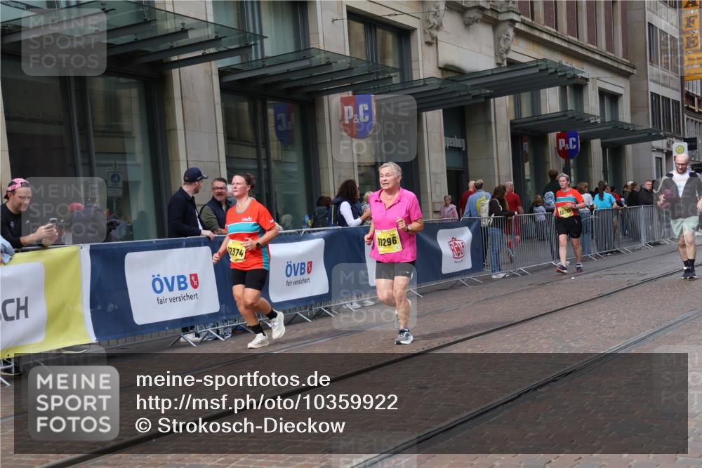 13.09.2026 - 21. swb-Marathon Bremen Strokosch-Dieckow http://msf.ph/oto/10359922 13.09.2026 11:20:12 Ziel 10161, 11296, 11529, 11530, 11541, 11675, 11980, 12285, 12316, 12317, 12374, 10430, 10882, 11244, 11333, 11337, 11546, 12472 meine-sportfotos.de