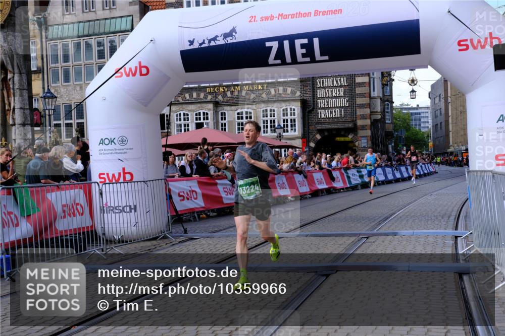 13.09.2026 - 21. swb-Marathon Bremen Tim E. http://msf.ph/oto/10359966 13.09.2026 12:56:53 Ziel 901, 1212, 1288, 4936, 13224 meine-sportfotos.de