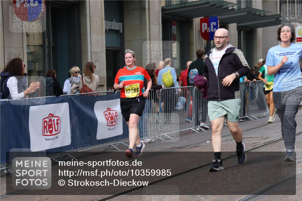 13.09.2026 - 21. swb-Marathon Bremen Strokosch-Dieckow http://msf.ph/oto/10359985 13.09.2026 11:20:14 Ziel 10161, 11296, 11529, 11530, 11541, 11675, 11980, 12153, 12285, 12316, 12317, 12374, 10430, 11244, 11333, 11337, 11546, 12374, 12472 meine-sportfotos.de