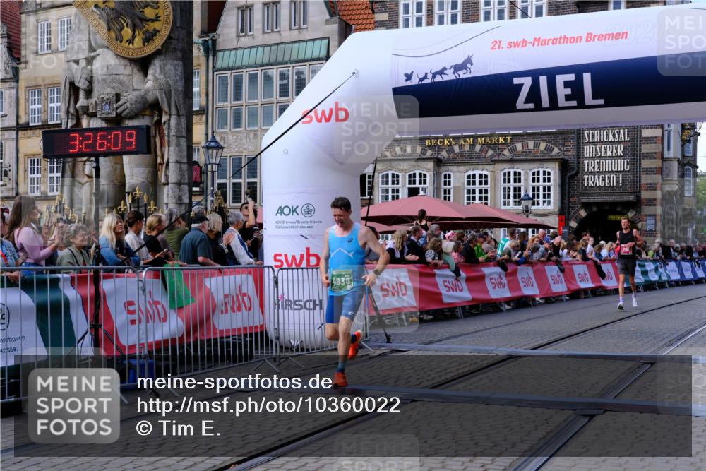 13.09.2026 - 21. swb-Marathon Bremen Tim E. http://msf.ph/oto/10360022 13.09.2026 12:56:58 Ziel 901, 1212, 1288, 4936, 13224 meine-sportfotos.de