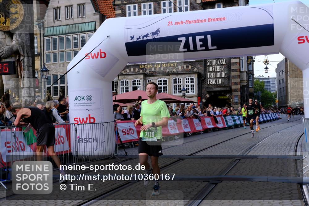 13.09.2026 - 21. swb-Marathon Bremen Tim E. http://msf.ph/oto/10360167 13.09.2026 12:57:15 Ziel 365, 573, 6201, 7118, 7671 meine-sportfotos.de